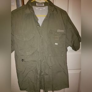 Olive green Columbia PFG shirt size Large